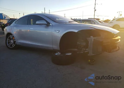 2014 Tesla Model S из США, поврежденный, VIN 5YJSA1H12EFP61291